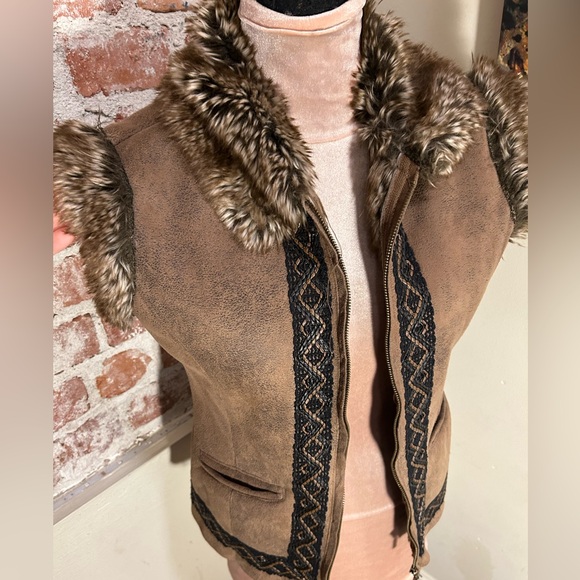 Vintage Cripple Creek brown winter fur trim embroidered winter vest Medium - Picture 8 of 15
